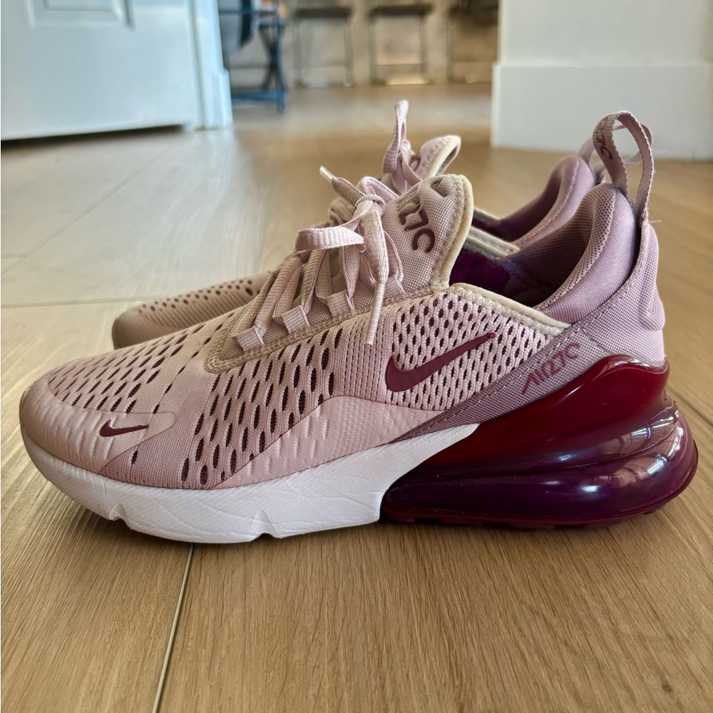 Nike Women's Air Max 270 Rose Sneakers
